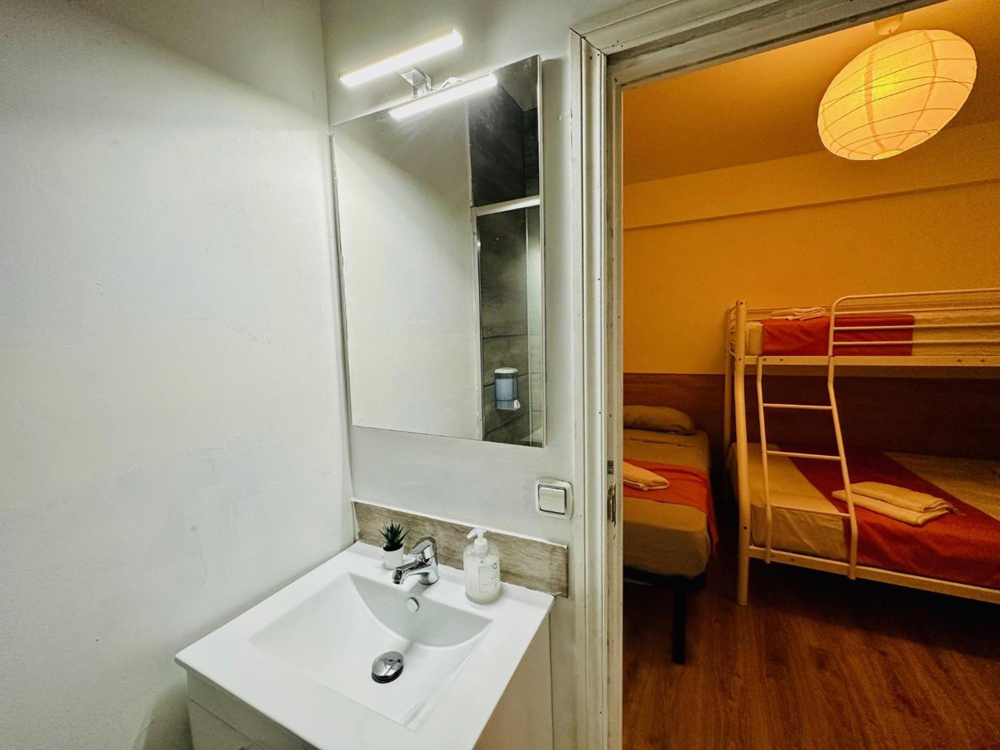 Punta Me Rooms In Madrid Downtown المظهر الخارجي الصورة